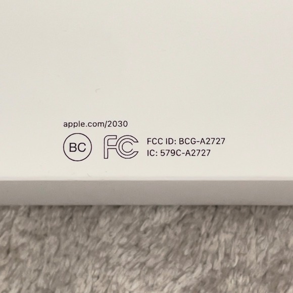 Apple Watch SE 2nd Gen 44mm Midnight Aluminum GPS Cellular MRH73LLA - Picture 5 of 13